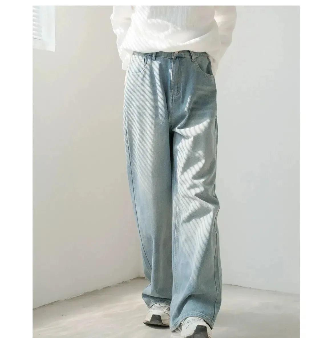 Semi-elastic Relaxed Fit Jeans